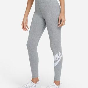 NWT Nike Gray High Rise Leggings- M